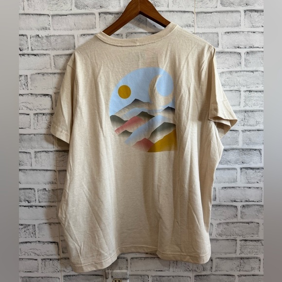 Carhartt Tops - NWT Women’s Carhartt relaxed fit lightweight short sleeve graphic t-shirt, 2X